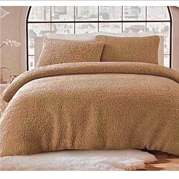 NWT- Last One - Rachel Zoe Plush Queen Size Duvet Cover Set - Picture 6 of 6